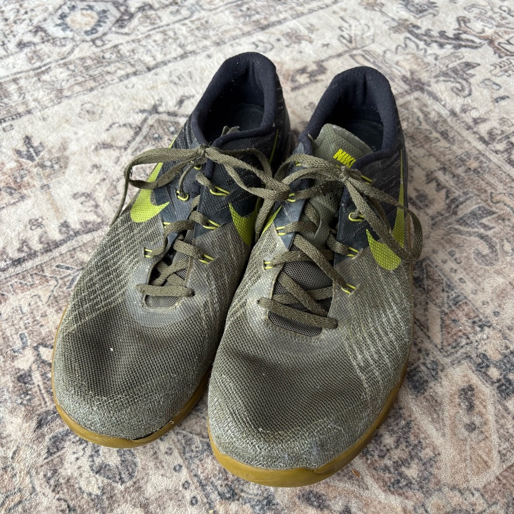 Nike Metcon Men's Green and Black Sneakers
